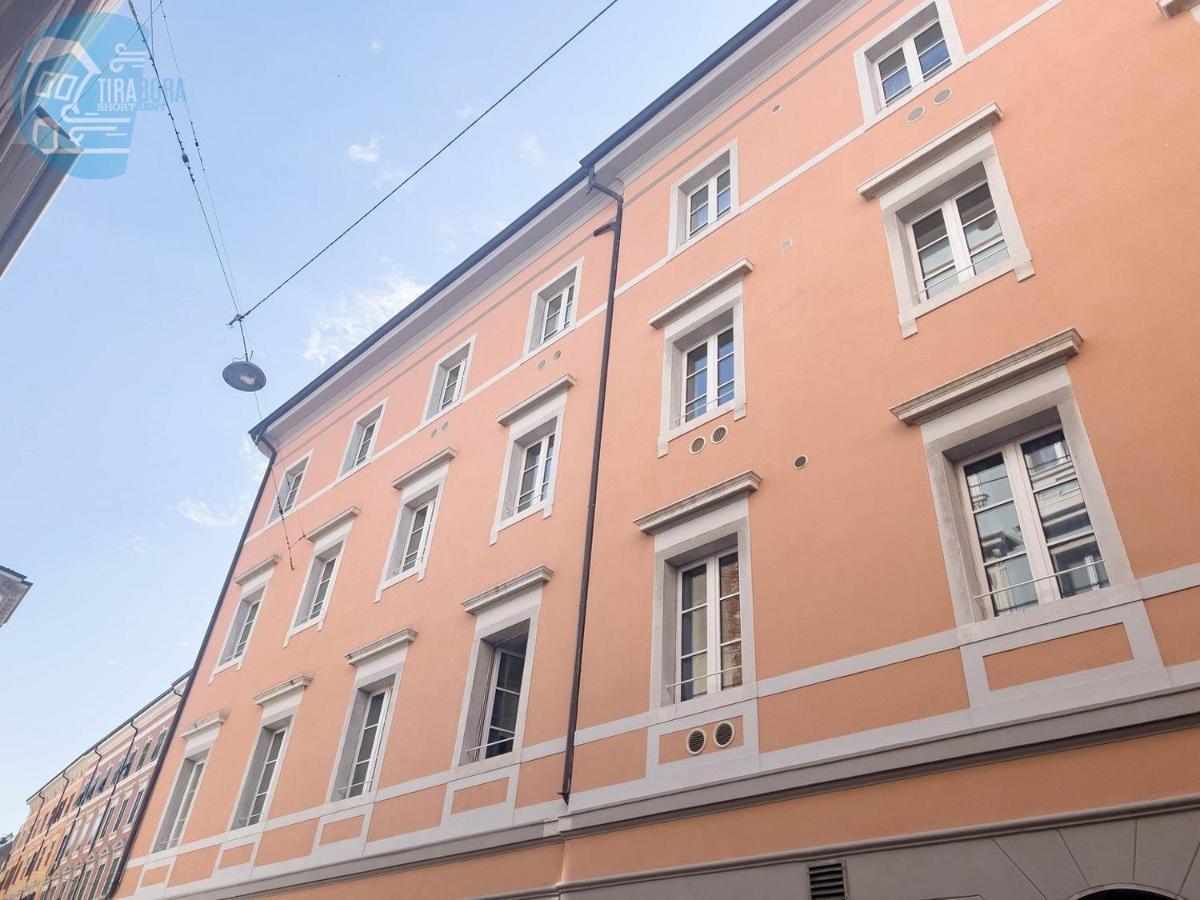 Ferienwohnung Corridoni 2B Tirabora Short Rent Triest Exterior foto