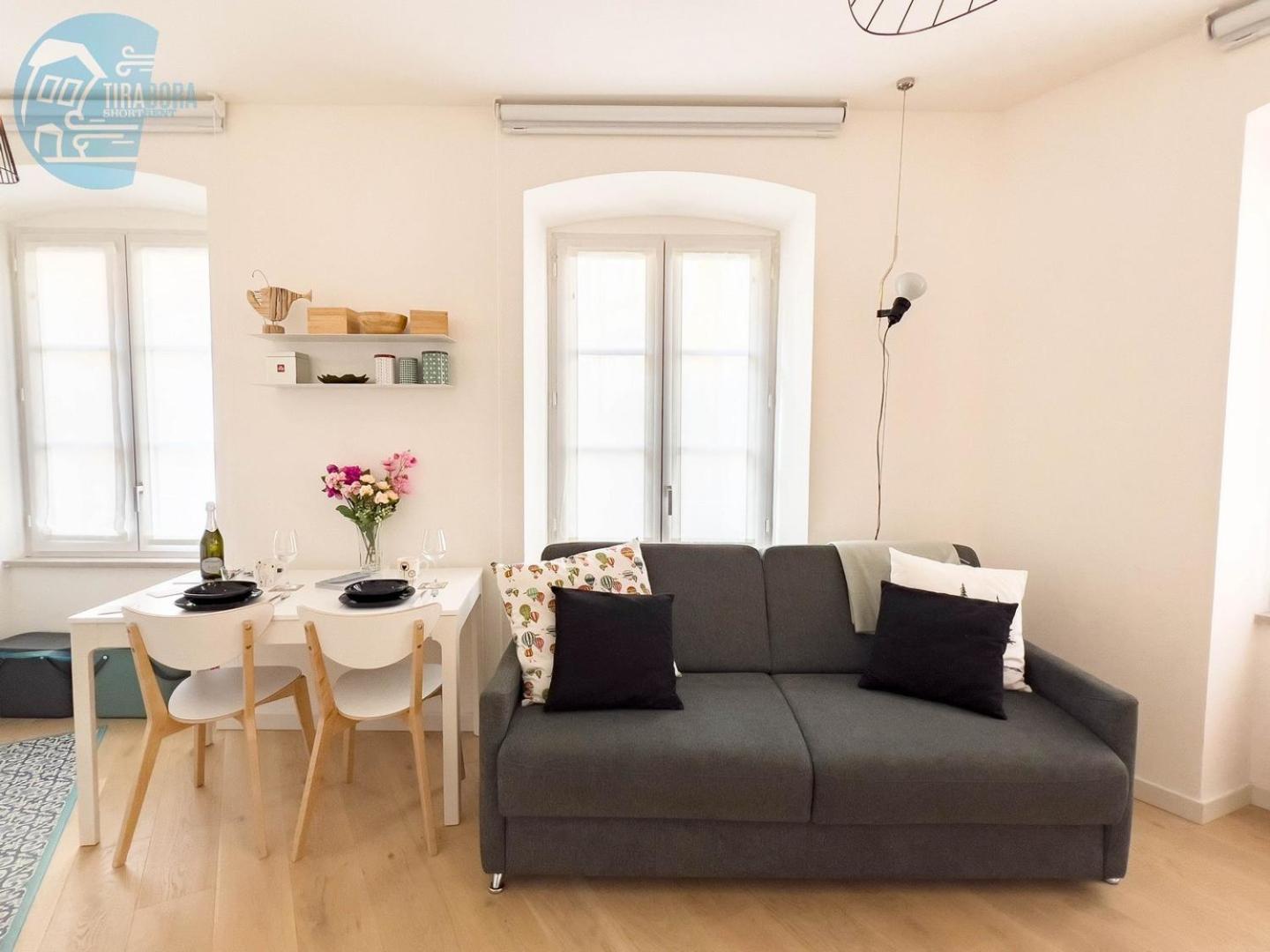 Ferienwohnung Corridoni 2B Tirabora Short Rent Triest Exterior foto