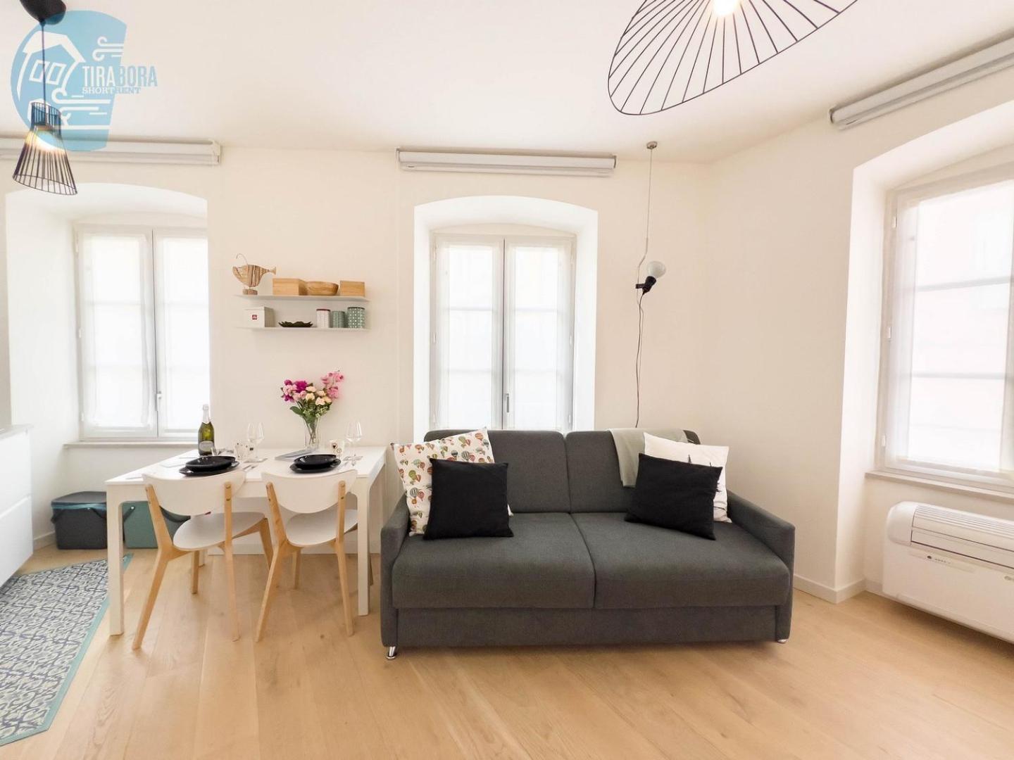 Ferienwohnung Corridoni 2B Tirabora Short Rent Triest Exterior foto